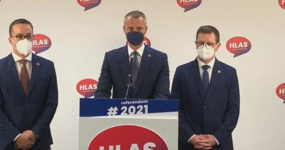 Read more about the article VIDEO Hlas-SD: Z demisií ministrov sa stáva divadlo. Skritizovali aj Kollára