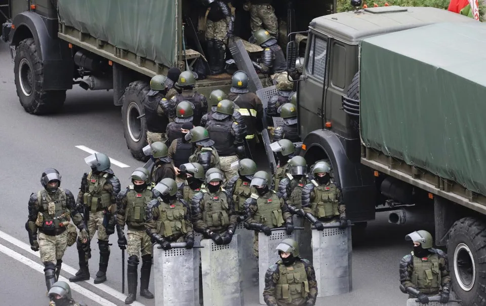 Read more about the article BBC tvrdí, že jej novinára v Šanghaji zadržala a zbila čínska polícia
