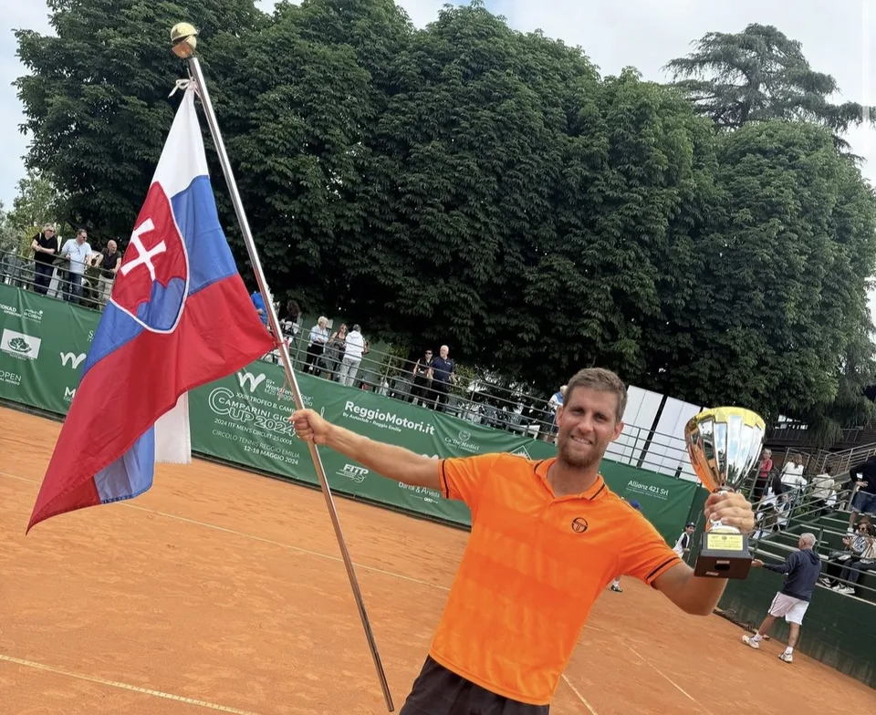 Read more about the article Veľké gesto známeho tenistu: Toto víťazstvo chcem venovať nášmu premiérovi, napísal Kližan