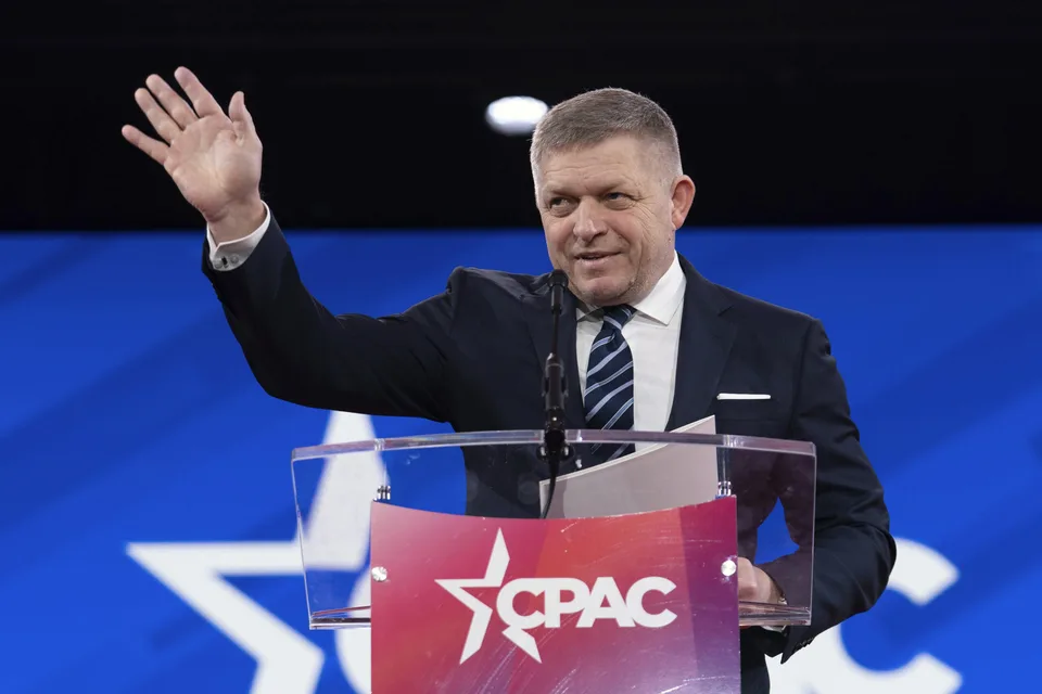 Read more about the article Fica privítali na konferencii CPAC ako celebritu! Pozrite si video, ktoré o ňom nakrútili