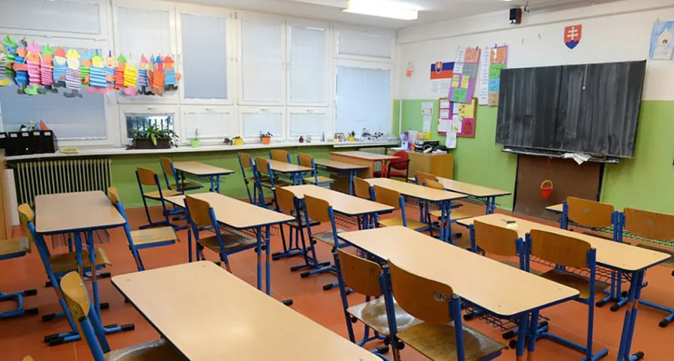 Read more about the article Budú sa na mesiac plošne zatvárať školy? Štátna tajomníčka dala rázne najavo, čo si o tom myslí