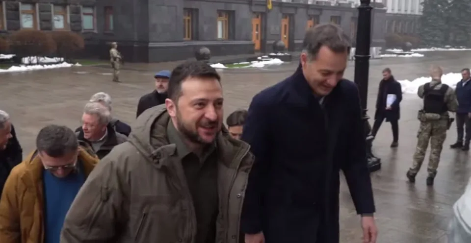 Read more about the article VIDEO Zelenskyj privítal utajovaného hosťa. Kyjev získa ďalších 37,4 milióna eur!